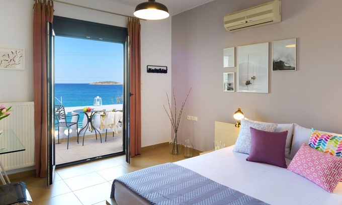 Agios Nikolaos Apartment | Just the two of us! A studio with unique sea view