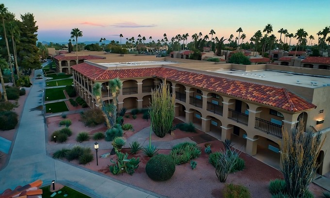 South Scottsdale Resort | Just What You Were Looking For! 2 Pet-friendly Units, Free Parking, 5 Pools