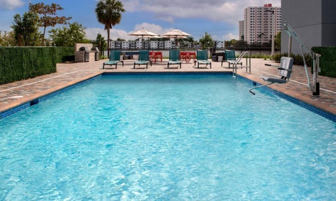 Ludlam House | Just What You Were Looking For! 2 Great Units, On-site Pool, Near Marlins Park!