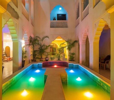 Paharganj Hotel | Jyoti Mahal A Heritage Hotel - 05 Mins from New Delhi Railway Station