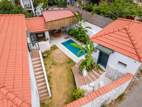 Kirazli Villa | Köy İçinde Zevkle Döşenmiş Özel Havuzlu Lüks Taş Villa