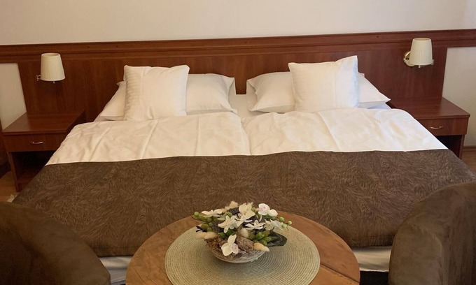 Heviz Condo | KŐNIG APARTMAN I./ABIGÉL APARTMAN/HÉVÍZEN 300 MÉTERRE A HÉVÍZI TÓTÓL.