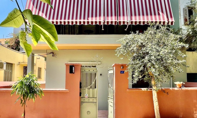 Petralona House | K8 Entire Building Central Athens