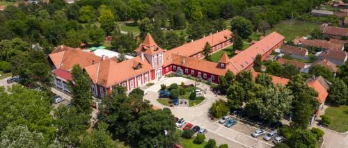 Ecka Hotel | Kaštel Ečka