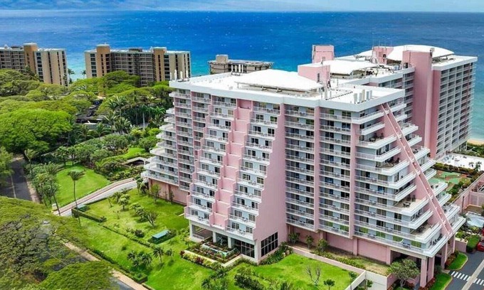 Honokowai Resort | Ka'anapali Beach Club: Beach Bliss & Stunning Pools- 1 Bd. Scenic View