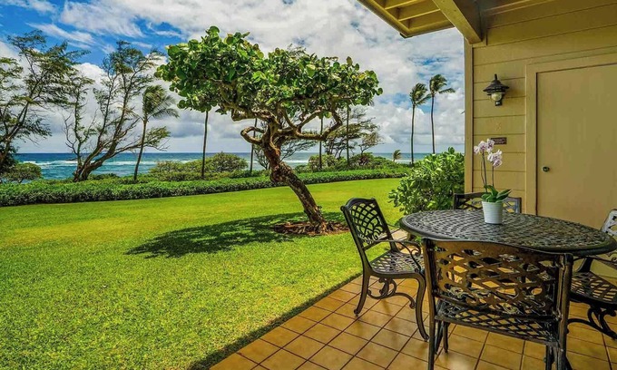 Lihue Condo | Kaha Lani 125 By Parrish Kauai - oceanfront views on the trendy Eastside!