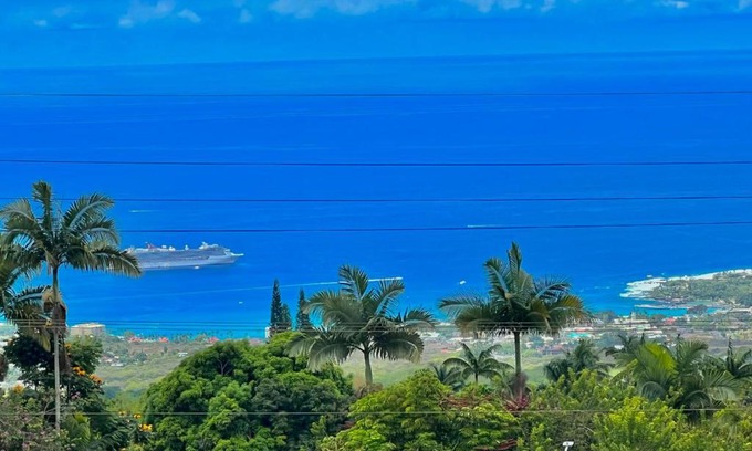 Holualoa House | Kailua Kona Overlook Suites