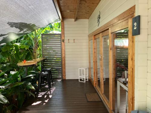 Horseshoe Bay House | Kapok Pod entire studio