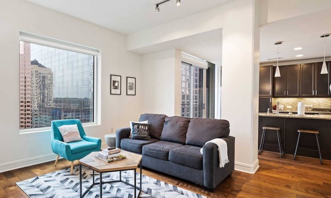 Waller Creek District Apartment | Kasa | Comfy 1BD + Kayak Lady Bird Lake | Austin