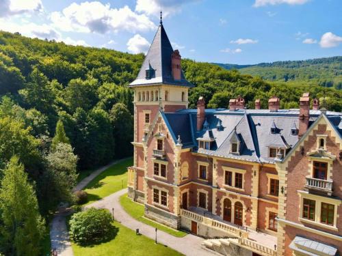 Paradsasvar Hotel | Kastélyhotel Sasvár Resort