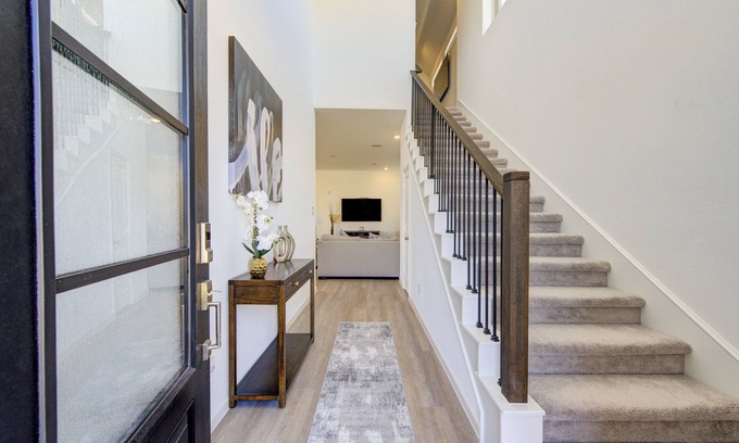 Katy House | Katy Family Oasis, 4BR Home w/Lagoon & Backyard!
