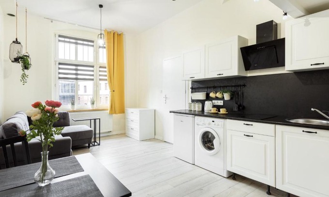 Katowice Apartment | Kawalerka z antresolą 10 minut od Dworca i Galerii