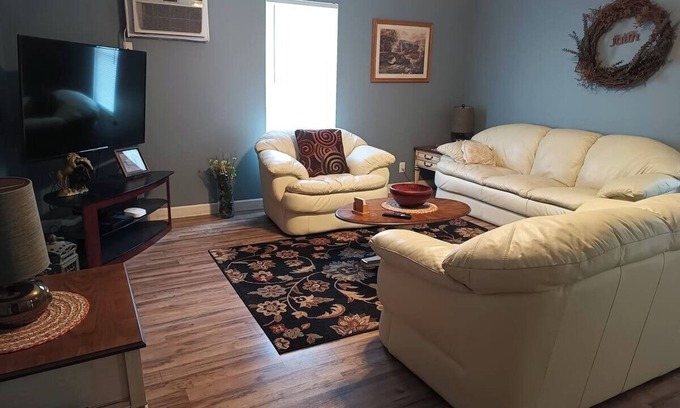 Clendenin Apartment | Kayak & Trail Lovers 2