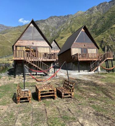 Stepantsminda Ski Chalet | Kazbegi 4 side cottages