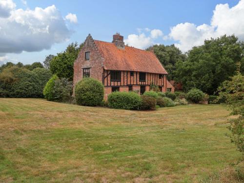 Beccles House | Keirs Cottage