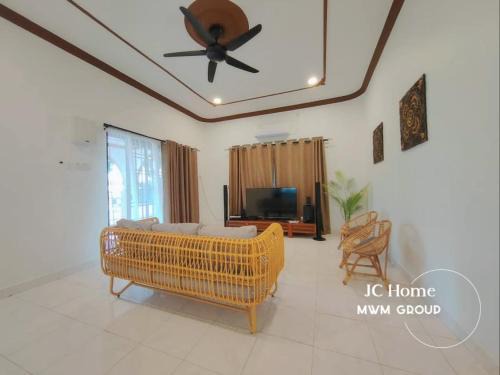 Johor Bahru House | Kempas Kampung style 12pax Family Suites
