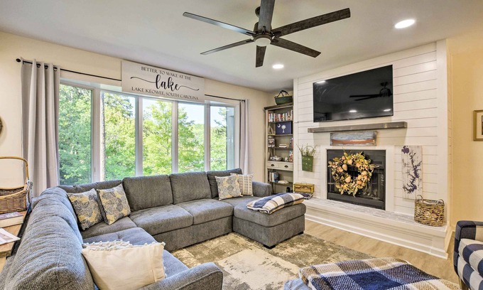 Salem Condo | Keowee Keys Condo w/Resort Amenities Access!