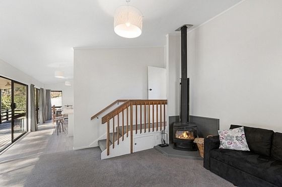 Matakana House | Kereru Retreat (Walking distance to Village) - Matakana Holiday Home