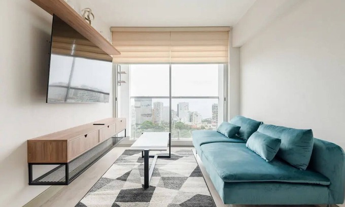 Barranco Apartment | Keyless 1BR | Ocean View | TV 65" | Peruvian 1806