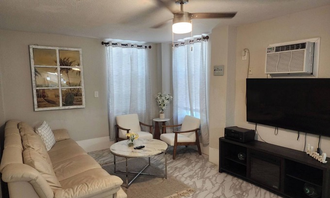East Naples Cottage | Keys stilt cottage lower unit
