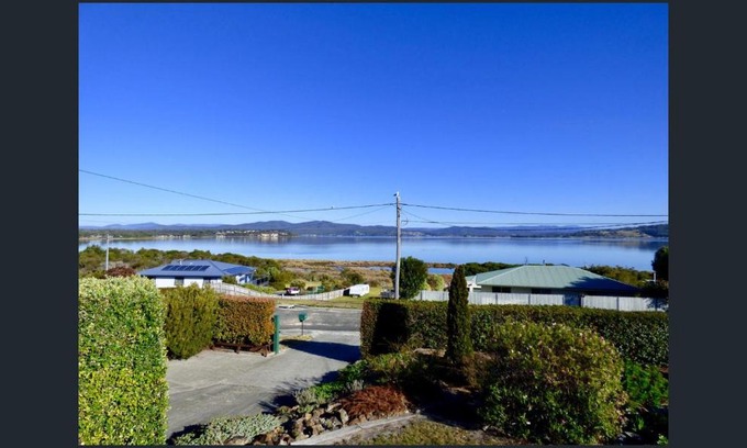 Akaroa House | Kiama Cottage beside the Bay