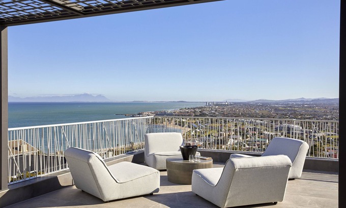 Mountainside Bed & Breakfast | Kianga luxury penthouse