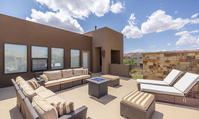 St. George Villa | Kickin' It At Karisma at The Ledges Golf Club *Private Hot Tub*