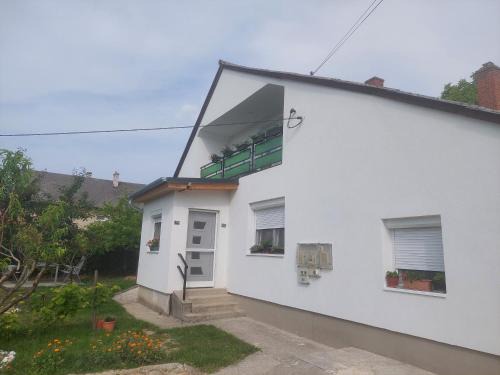 Balatonfured Apartment | Kilátó Apartman ,upper floor of the house