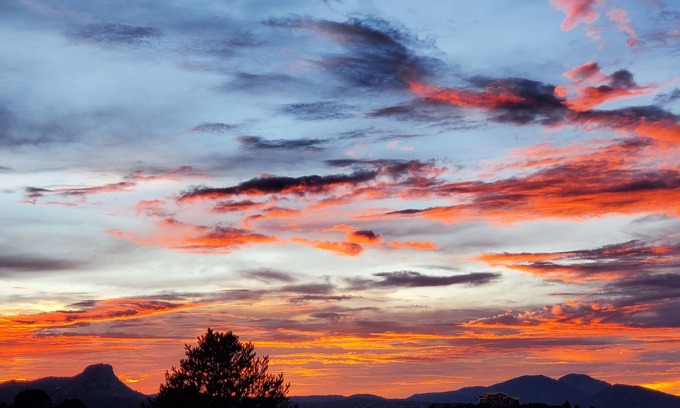 Prescott House | Killer views, central, walk or bike downtown in minutes