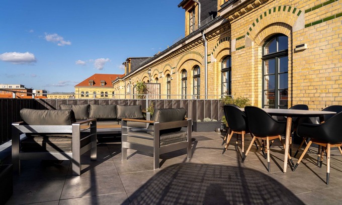 Mockern Apartment | King Albert Residence