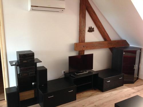 Sarvar Apartment | King Apartman