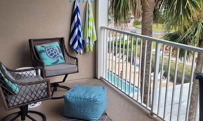 Ono Island Condo | King bed beach condo -pools, hot tub, big balcony w/Gulf views! Owner managed!