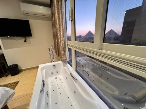 Kafrat al Jabal House | King Khafren View INN