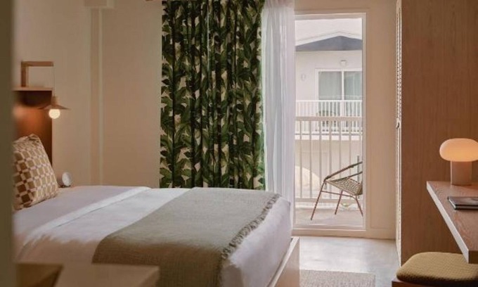 San Jacinto Hotel | King Room w/Balcony Overlooking Courtyard Pool + Rooftop Bar