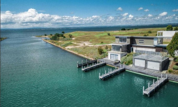 Paynesville House | Kings Landing - Luxury Waterfront and STUNNING views