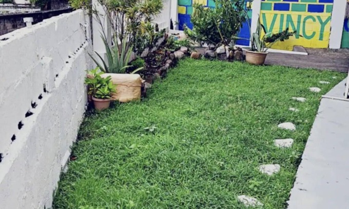 Kingstown Apartment | KINGSTOWN 1 BEDROOM RIGHT IN TOWN! WALKING DISTANCE TO EVERYTHNG VINCY!