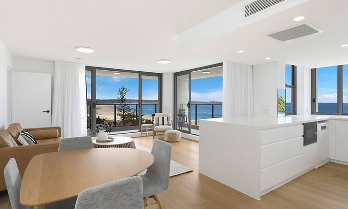 Coolangatta Apartment | Kirra Gardens Unit 27 Renovated 2 bedroom unit with ocean views and Wi-Fi included