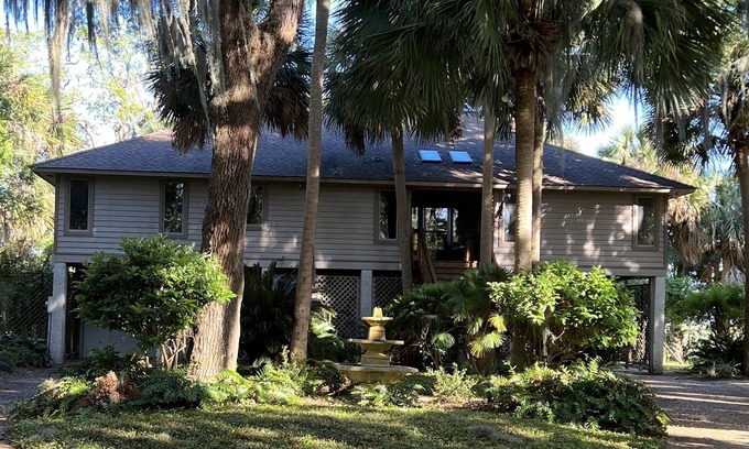 Valona House | Kittle's Island Serenity with endless views and total Relaxation