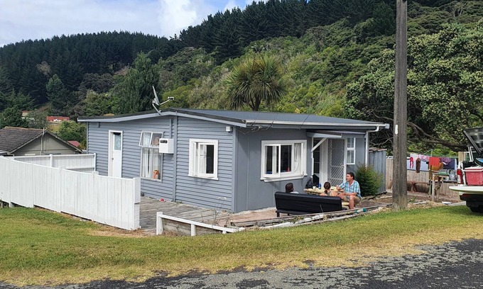 Kawhia House | Kiwi as - cute comfy and an euphoric escape
