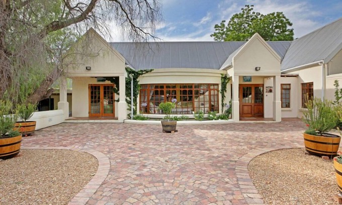 Stellenbosch Cabin | Kleinbosch Lodge