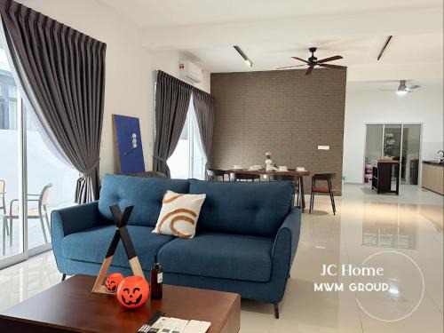Kluang House | Kluang Gunung Lambak view Family Suites