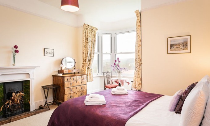 Colyton House | Knowles - Seven Bedroom House, Sleeps 13