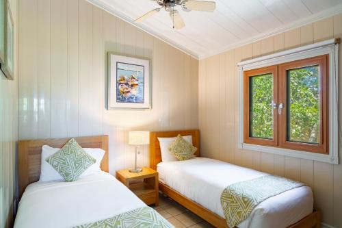 Venetian Road Settlement House | Kokomo Classic 2 Bedroom Cottage