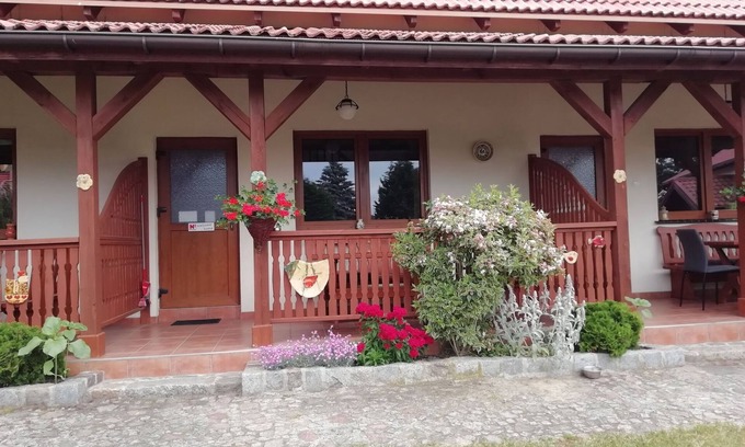 Kolczewo House | Kolczewo Cottage with BBQ & Garden