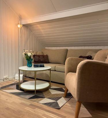 Gjovik Apartment | Komfort og stil-perfekt for ferie og jobb