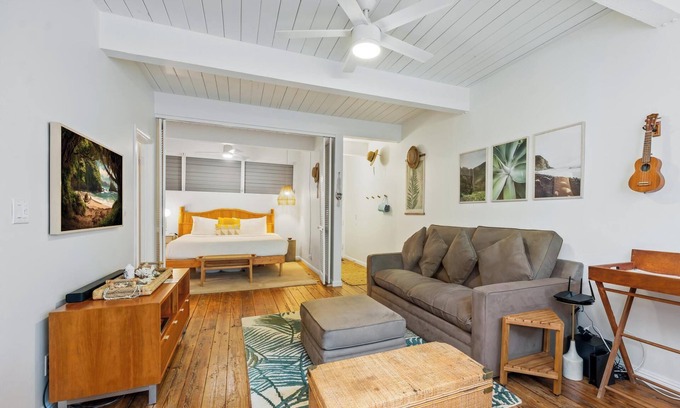 Historic Kailua Village Condo | Kona Pacific 2BR/2BA Condo, Pool, Bbq, Steps to Kona Town!