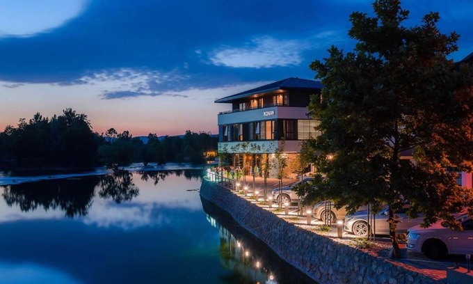 Mali Radic Hotel | Konak na Uni