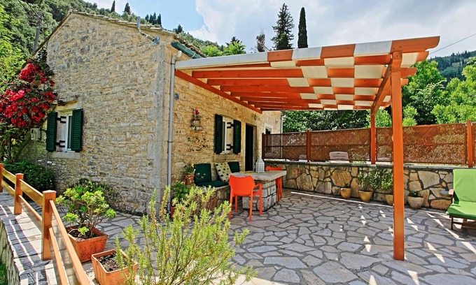 Agni Cottage | Korinas Cottage: Tranquil stone cottage, a breath away from Agni beach