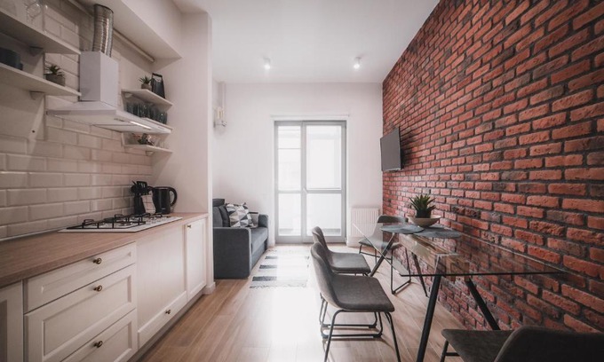 Lychakivskyi District Apartment | Kostjukowski Apartments N17/1
