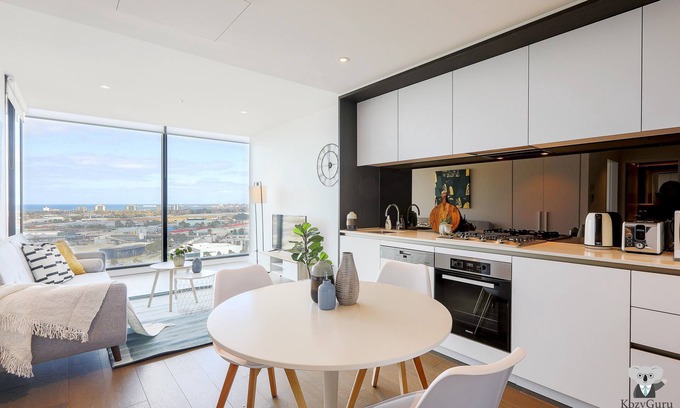 Docklands Apartment | KOZYGURU Docklands Cozy Water View 1BED